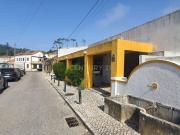 Espao comercial de 97m2 com esplanada, em So Pedro de Sintra