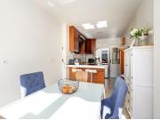 ESPECTACULAR CASA ADOSADA CON PISCINA INDEPENDIENTE