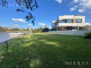 Espectacular casa al Rio Santa Catalina, Villanueva