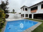 Espectacular Casa Bifamiliar en Rinconada Del Lago