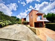 ESPECTACULAR CASA CAMPESTRE EN EL TIGRE CERRITOS, PEREIRA