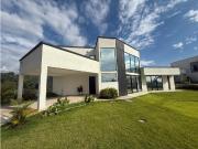 ESPECTACULAR CASA CAMPESTRE EN VENTA – Dosquebradas