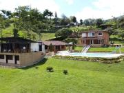 Espectacular Casa Campestre, en venta, en Barbosa. JCR