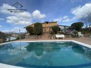 ESPECTACULAR CASA CON PISCINA Y EXCELENTES VISTAS EN...