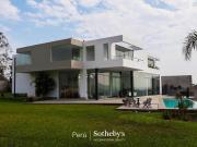 Espectacular Casa de Campo de 2 Pisos en Venta – Pachacámac