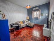 Casa de pasillo 2 dormitorios terraza y quincho