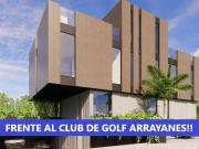 ESPECTACULAR CASA DE VENTA EN PLANOS FRENTE AL CLUB DE...