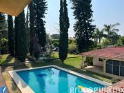 ESPECTACULAR CASA DENTRO DEL FRACCIONAMIENTO LOMAS DE...