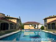 ESPECTACULAR CASA DENTRO DEL FRACCIONAMIENTO LOMAS DE...