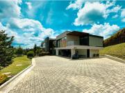 Espectacular Casa en Altos de Palmas cerca al mall Indiana