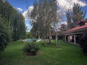 Espectacular casa en callejón comunero con salida a...