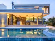 Espectacular Casa en Cinco Lomas