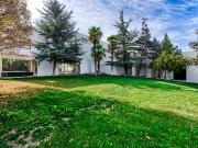 Espectacular Casa, en Condominio, con Gran Jardín