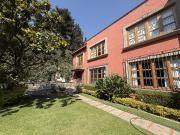 Espectacular Casa en Esquina a pasos de Perif?rico | 5...