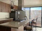 ESPECTACULAR CASA EN ESQUINA EN REFUGIO