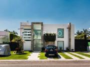 Espectacular Casa en Fraccionamiento Cocoyoc!