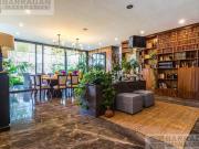 Espectacular casa en venta con hermoso jardín