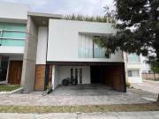 ESPECTACULAR CASA EN VENTA EN CLUSTER SANTO DOMINGO,...