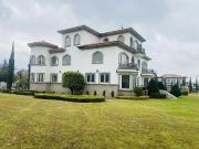 ESPECTACULAR CASA EN VENTA EN INTERLOMAS EN CERRADA CON...