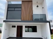 ESPECTACULAR CASA EN VENTA EN LA ANTIGUA CEMENTERA