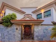 Espectacular Casa en Venta en La Concepción Zavaleta