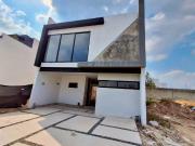 ESPECTACULAR CASA EN VENTA EN SOLARES Y TU FAMILIA FELIZ