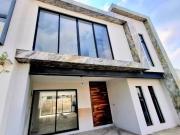 ESPECTACULAR CASA EN VENTA EN SOLARES Y TU FAMILIA FELIZ