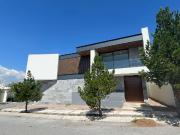 Espectacular Casa en venta La Loma Golf con alberca