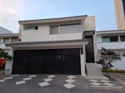 ESPECTACULAR CASA EN VENTA MIRADOR DE GRAN JARDIN LEON...