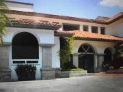 ESPECTACULAR CASA, FRENTE A PERISUR