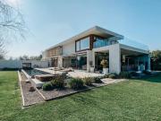 ESPECTACULAR CASA MEDITERRÁNEA EN CONDOMINIO CHICUREO