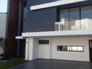 ESPECTACULAR CASA NUEVA EN VENTA EN LOMAS EN EXCLUSIVO...