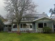 Espectacular casa orilla rio