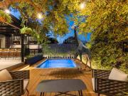 ESPECTACULAR CASA REMODELADA CON ALBERCA Y ÁREA SOCIAL...