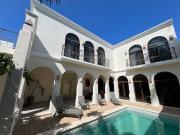 ESPECTACULAR CASA REMODELADA DE ESTILO COLONIAL EN EL...