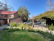 Espectacular casa remodelada en condominio sector Los...