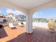 ESPECTACULAR CHALET ADOSADO EN ESTEPONA