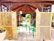 Espectacular chalet independiente con amplias zonas...