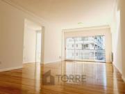 Espectacular departamento con cochera en alquiler en La...