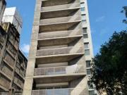 Espectacular departamento de 2 dormitorios con cochera a...