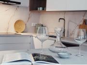 Espectacular dúplex tipo loft reformado con techos de 5...