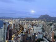 Espectacular Planta 17 con Vistas Panorámicas en Playa...