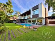 Espectacular Propiedad | Doble Terreno | Bajo de...