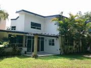 Espectacular residencia campestre Laguna Tres Pasos en Venta