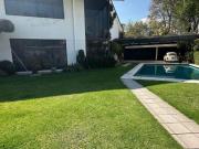 Espectacular Residencia con alberca en privada Bosque...