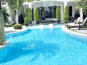 Espectacular residencia con vista al rio