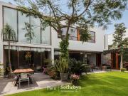 Espectacular residencia en condominio privado de solo 3...