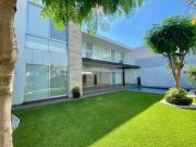 ESPECTACULAR RESIDENCIA EN EXCLUSIVO FRACCIONAMIENTO EN...