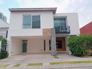 ESPECTACULAR RESIDENCIA EN PUERTA PARAISO ENFRENTE DE...