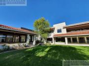 Espectacular residencia en venta con alberca en El...